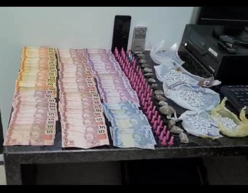 policia-militar-de-sertanopolis-prende-individuo-por-trafico-de-drogas-outro-fugiu.jpg